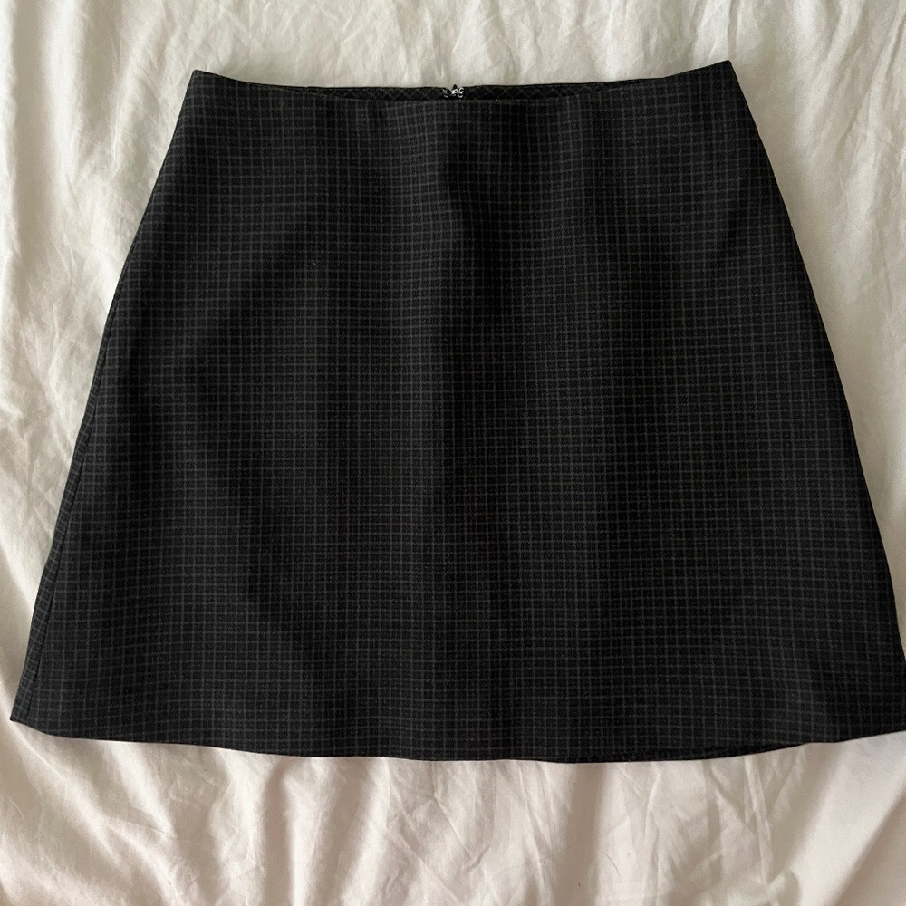 Aritzia Wilfred Mini Classic Skirt Crepette size 2
